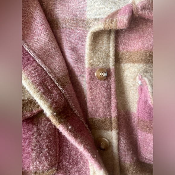 American Eagle Oversized Pink and Tan Plaid Shacket - Picture 3 of 6